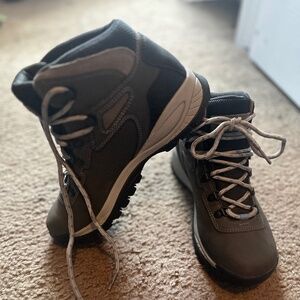 Columbia hiking boots